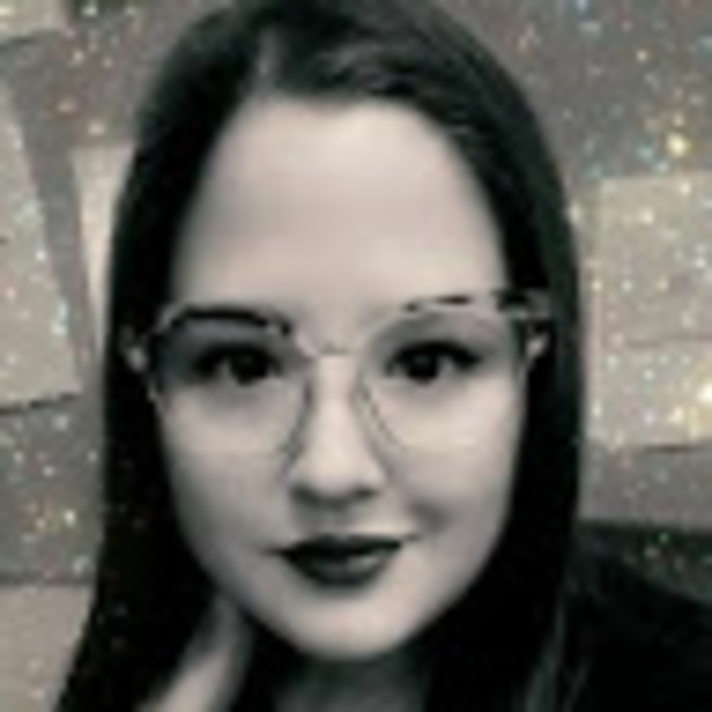Meet your Posher, Daniela